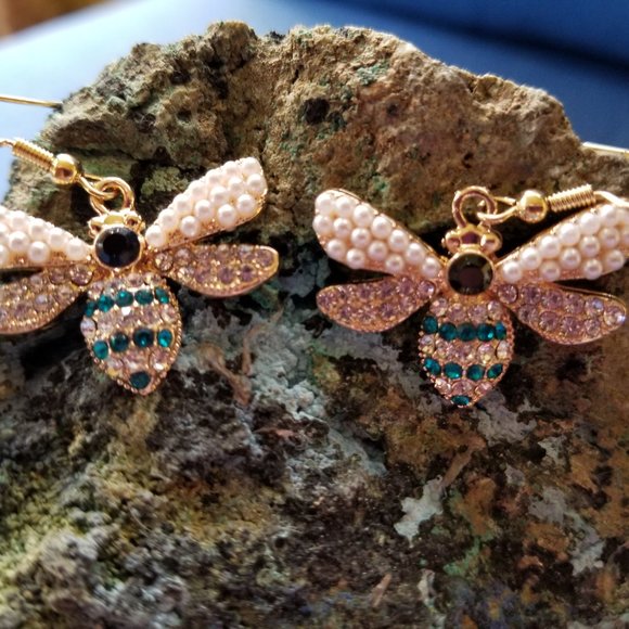 Blue & Clear stones & Pearls Bee Earrings - NWOT - Picture 3 of 3